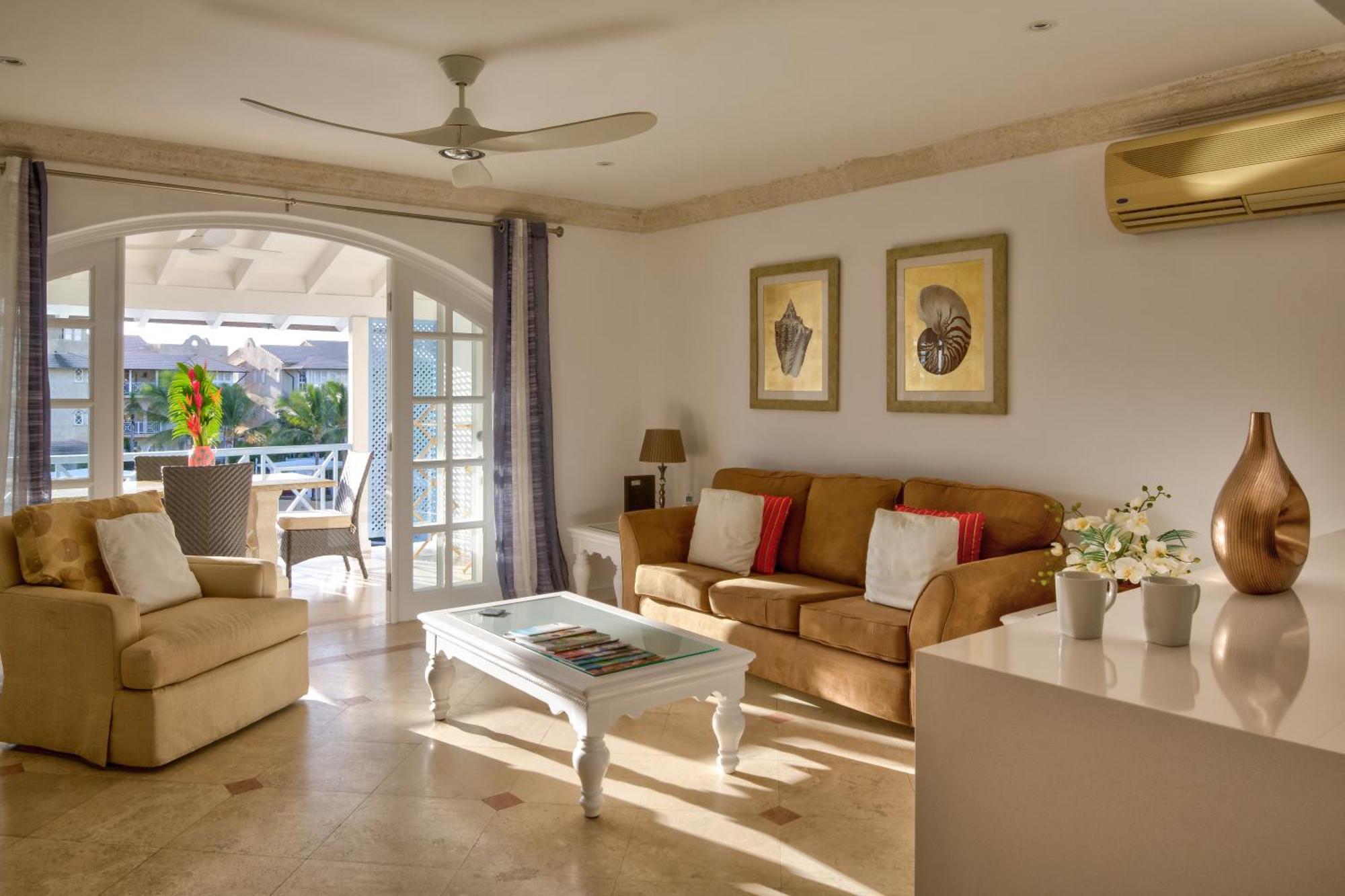 Port St. Charles Hotel Saint Peter Bagian luar foto