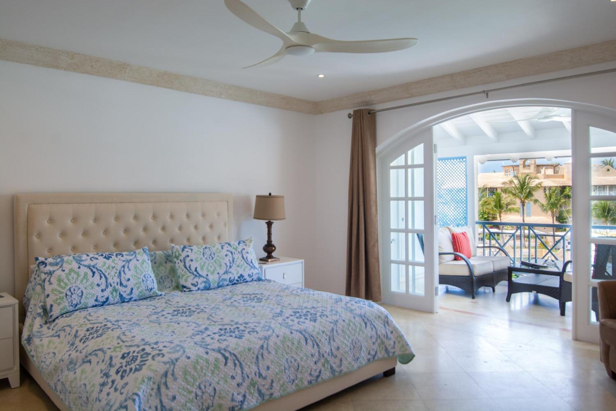 Port St. Charles Hotel Saint Peter Bagian luar foto